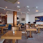 Kaiser Bridge Otel Achílleion