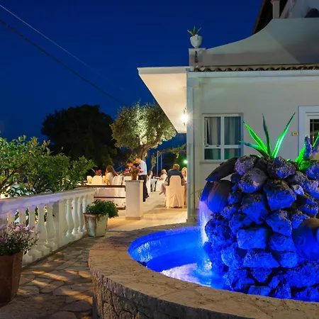 Kaiser Bridge Hotel 3*