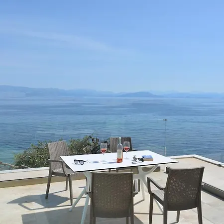 Kaiser Bridge 3* Ahílio