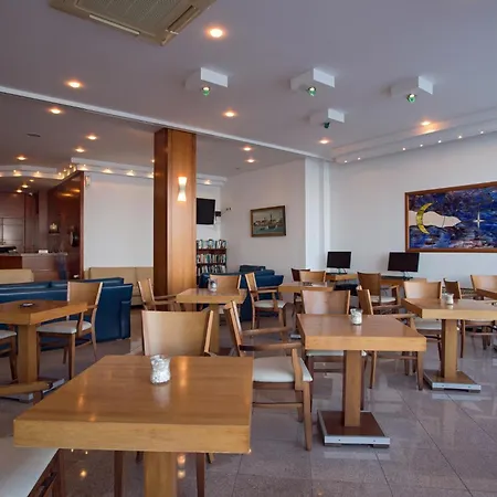 Kaiser Bridge فندق Achílleion